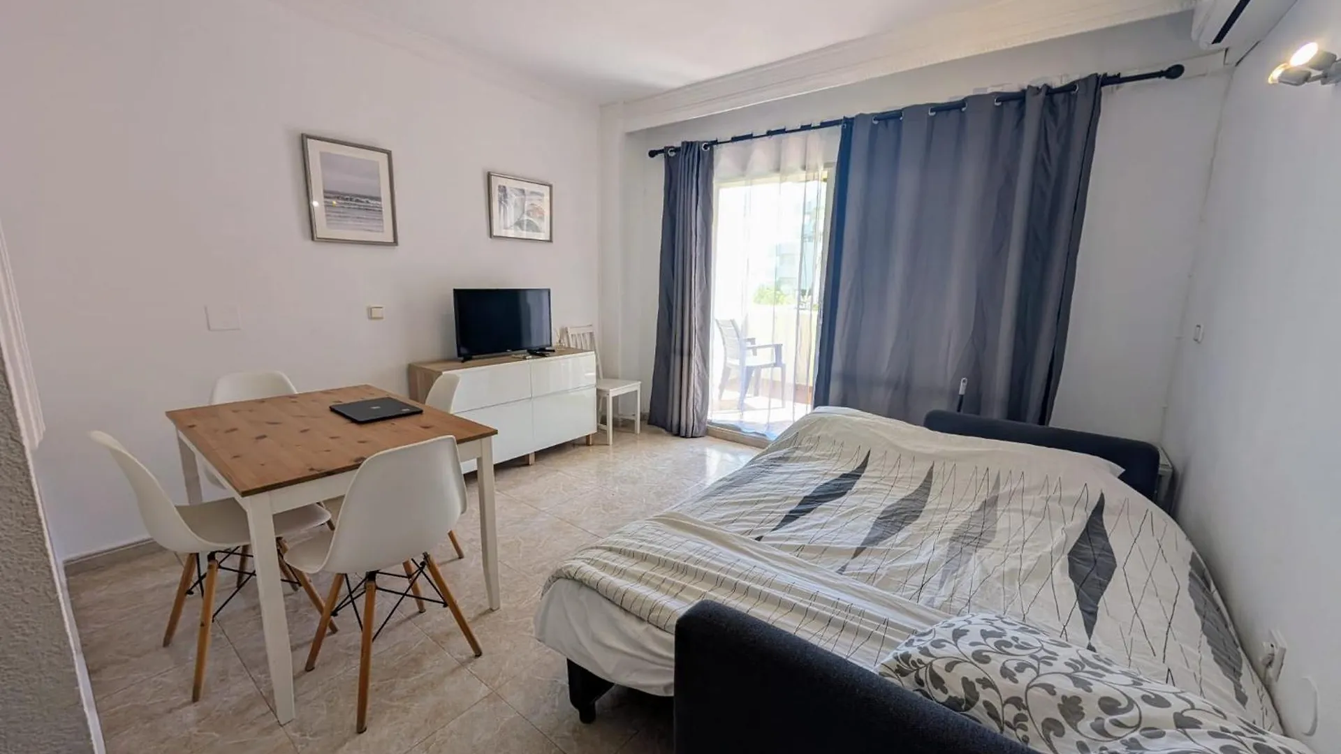 Benal Beach 1 Holidays Sea View Benalmadena Malaga Spain